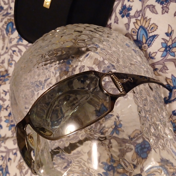COPY - Gucci sunglasses. - Picture 1 of 12